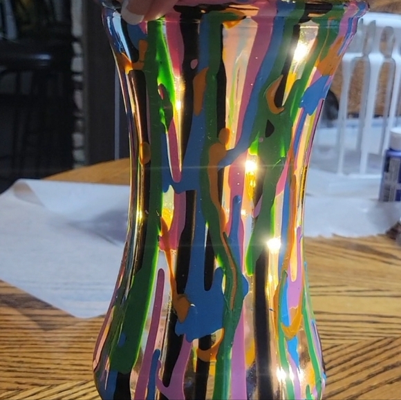 Hand painted vase - Picture 2 of 2